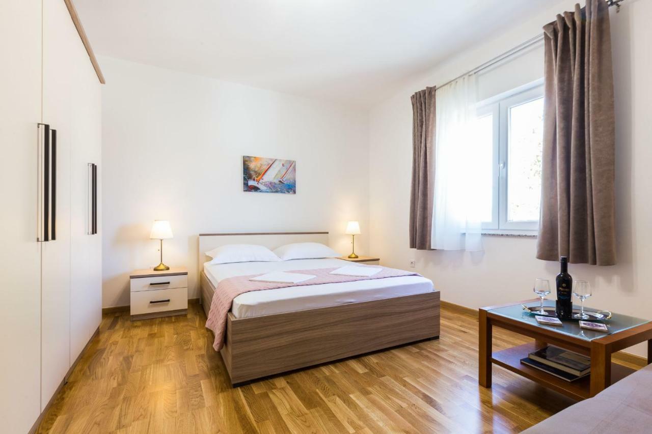 Stine Apartment *